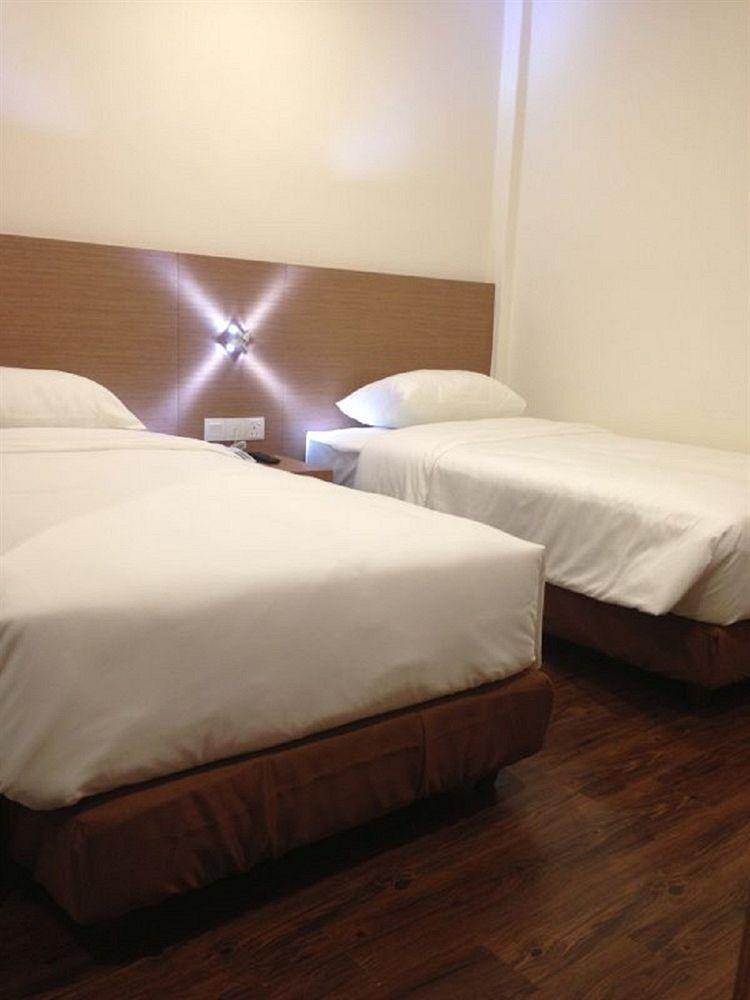 Nagoya Inn Hotel Kuah Luaran gambar