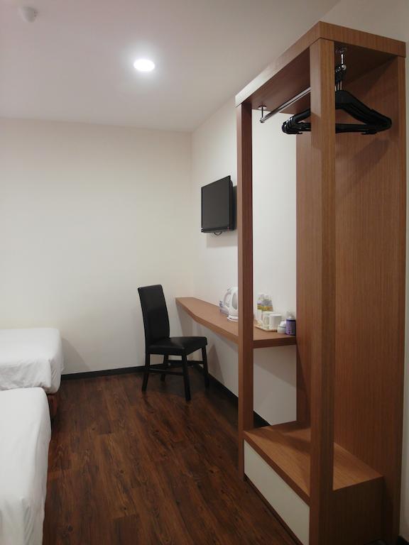 Nagoya Inn Hotel Kuah Bilik gambar