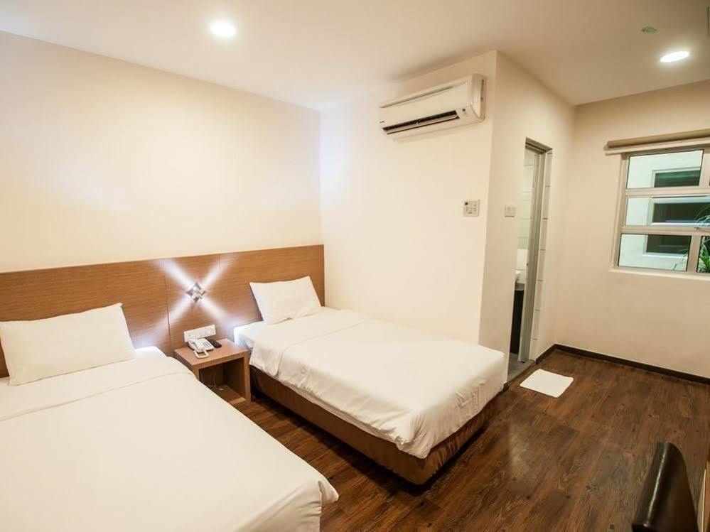Nagoya Inn Hotel Kuah Luaran gambar